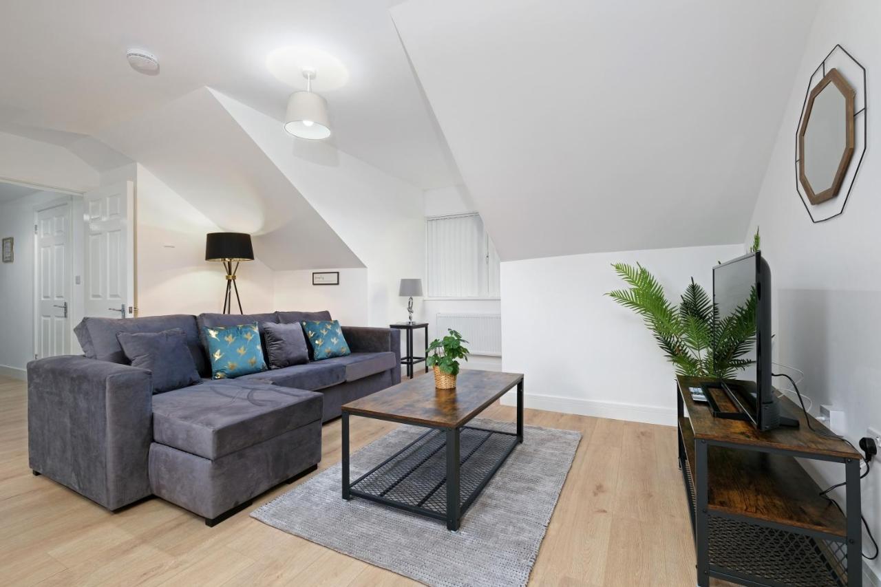 Pinewood Studios, Iver Slough Heathrow 1 & 2 Bedroom Apartments With Parking By Arista Living Ngoại thất bức ảnh