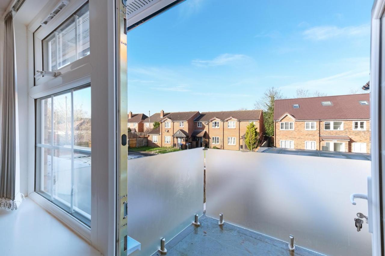 Pinewood Studios, Iver Slough Heathrow 1 & 2 Bedroom Apartments With Parking By Arista Living Ngoại thất bức ảnh